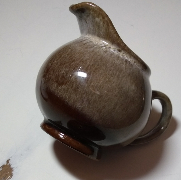 Artisan Craftsmanship | Mini Saucer & Pitcher Set - Picture 6 of 16